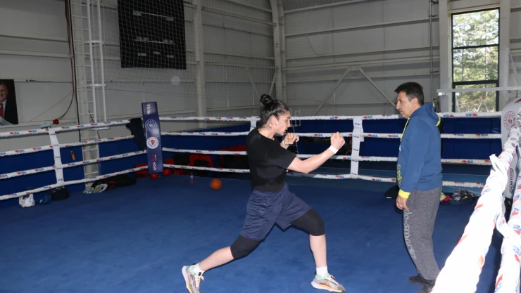 Olimpik Kadın Boks Milli Takımı'nın Kastamonu Kampı Sürüyor