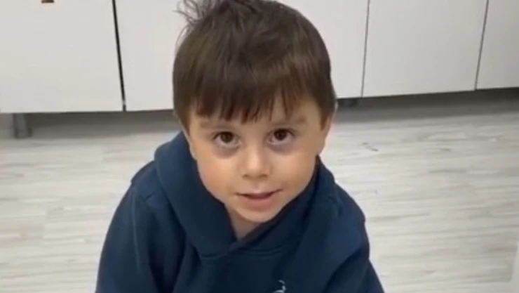 Ölü Bulunan Küçük Çocuğun Görüntüsü Yürekleri Sızlattı