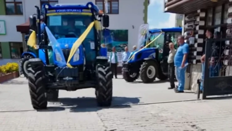 Orman Köylüleri Traktörlerine Kavuştu