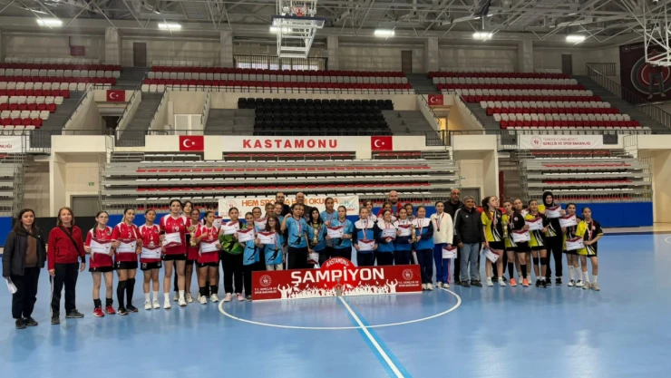 OSF Hentbol'da Şampiyonlar Belli Oldu