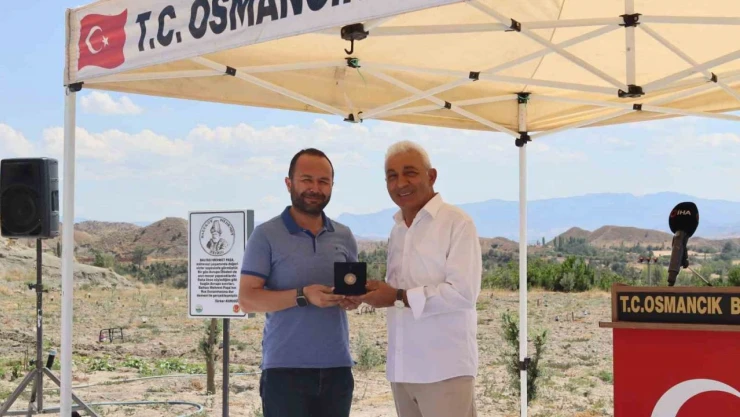 Osmanlı Sadrazamı Anısına Basılan Hatıra Madalyonlara Yoğun İlgi