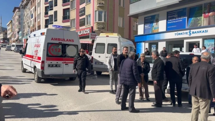 Otomobil İle Motosiklet Çarpıştı: 2 Yaralı