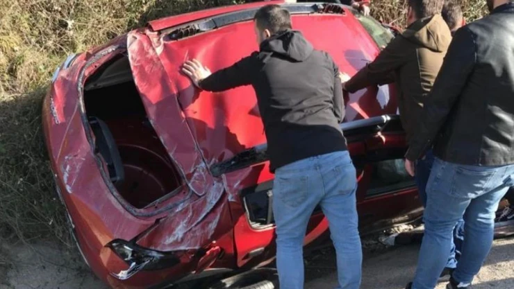 Otomobil Takla Atarak Durabildi