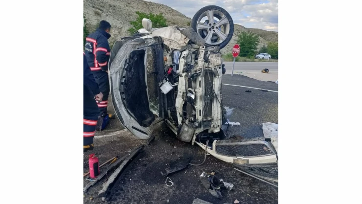 Otomobil Takla Attı: 1 Ölü, 3 Yaralı