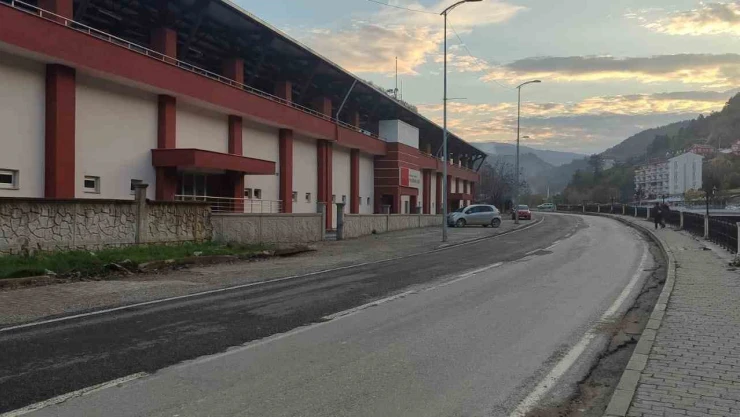 Otomobilin Çarptığı Çocuk Yaralandı