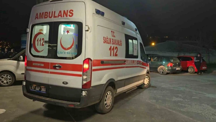 Oyun Oynarken Balkondan Düştü, Ağır Yaralandı