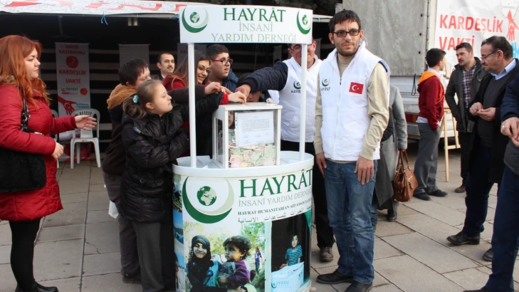 Özel öğrencilerden anlamlı yardım