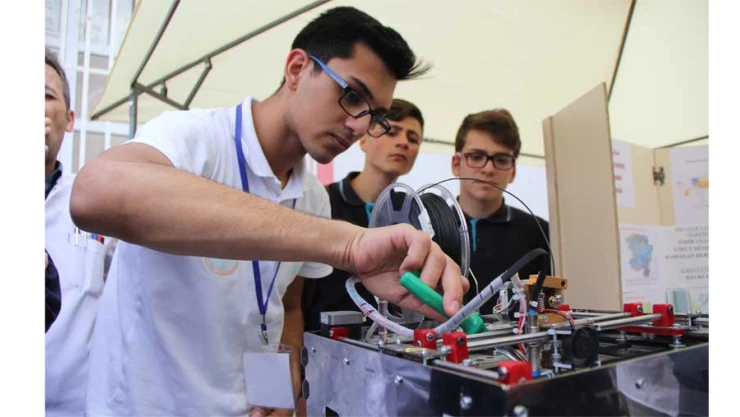 Özlem Burma, Bilim Fuarı düzenledi