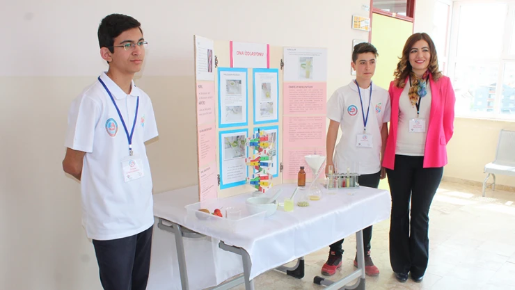 Özlem Burma'dan 2'nci Bilim Fuarı