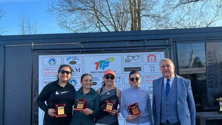 Özlem Yıldız ve Mecbure Çep Şampiyonlukla Döndü