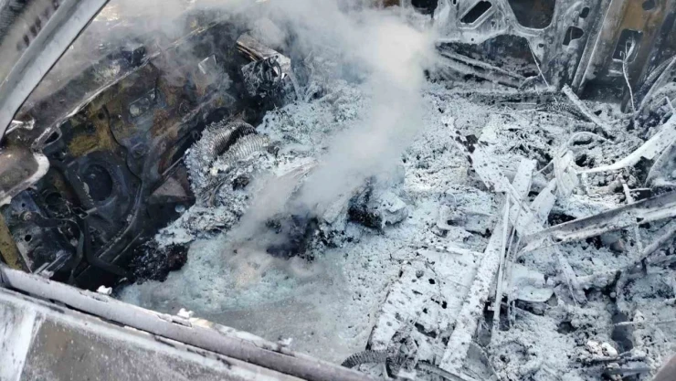 Park Halindeki Cip Alev Alev Yandı