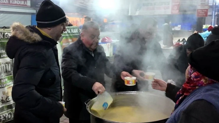 Pazar Yerinde Çorba İkramı