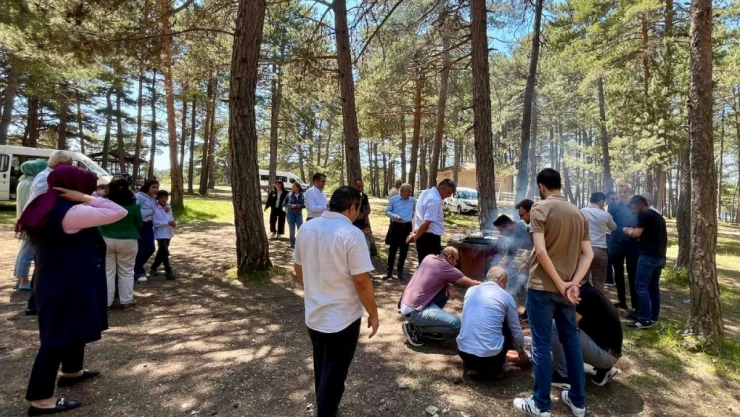 Piknikte Gönüllerince Eğlendiler