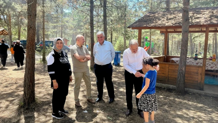 Piknikte Gönüllerince Eğlendiler