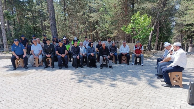 Pilot Üsteğmen Şalcı Kabri Başında Anıldı