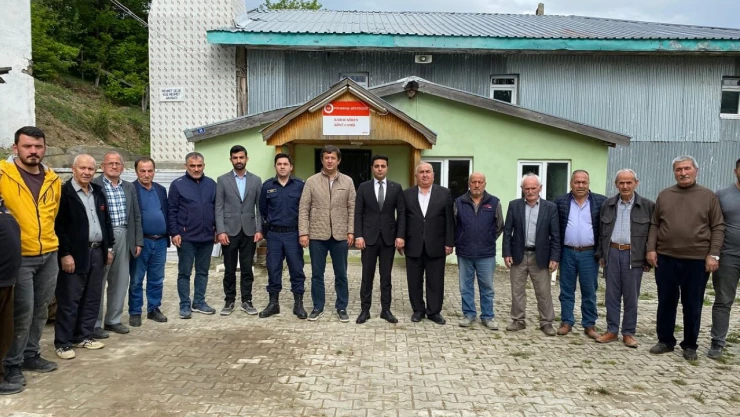 Pınarbaşı Kaymakamı Onur Çelik, Karacaören Köyünü Ziyaret Etti