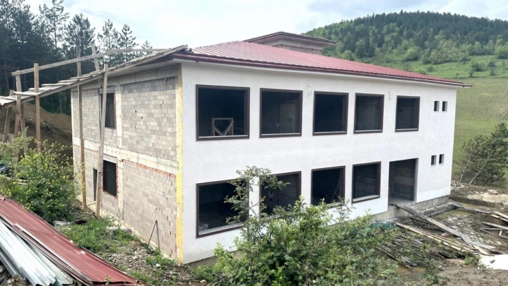 Pınarbaşı'nda Anaokulu İnşaatını İncelediler