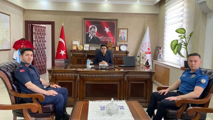 Pınarbaşı'nda Bayram Öncesi Güvenlik ve Asayiş Toplantısı Yapıldı