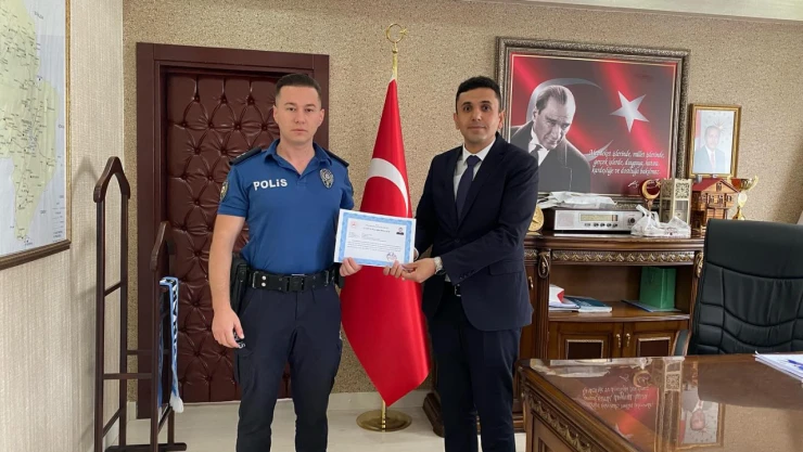 Pınarbaşı'nda İlçe Emniyet Amirine Üstün Başarı Belgesi