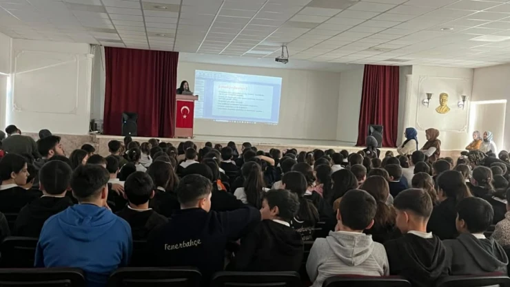 Pınarbaşı'nda Okul Eğitimleri Devam Ediyor