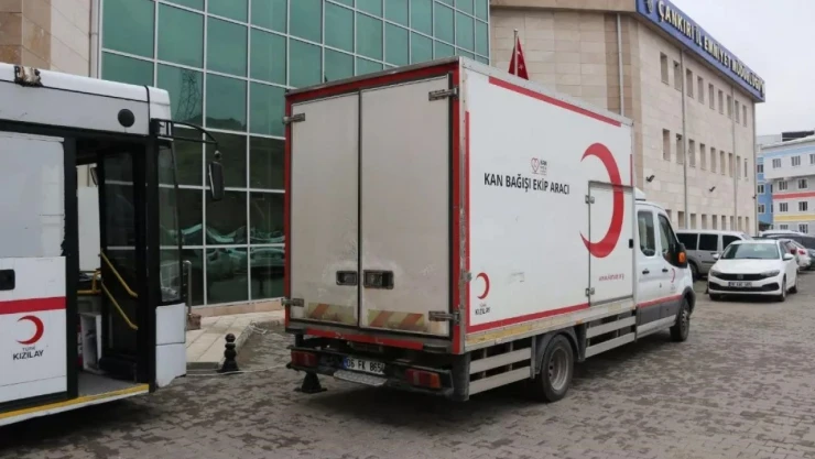 Polis Ekiplerinden Kan Bağışı