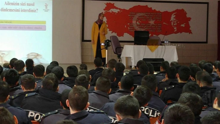 Polis MYO öğrencilerine Evlilik Öncesi Eğitim