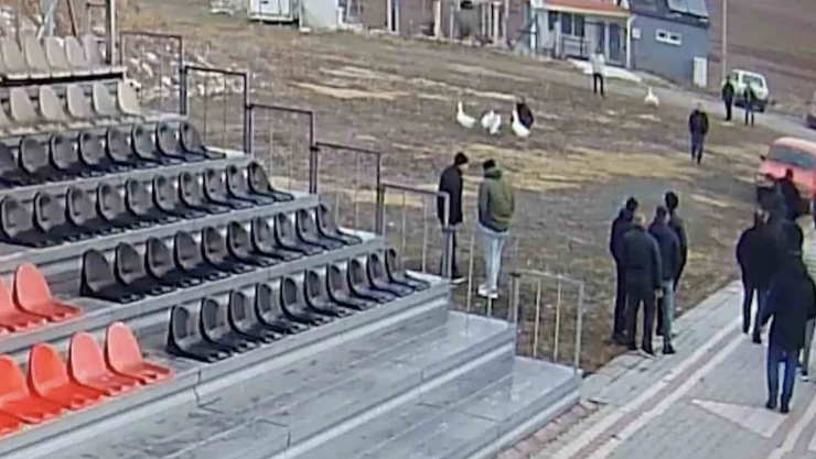 Polisten 'Kaz Dövüşü' Baskını