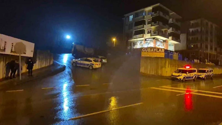 Polisten Kaçan O Sürücü Köprüden Atladı