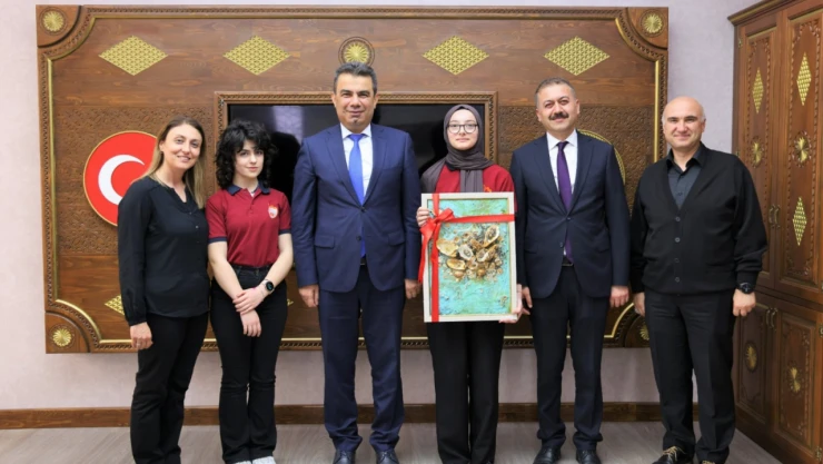 Projelerini Hasan Gümüş'e Tanıttılar