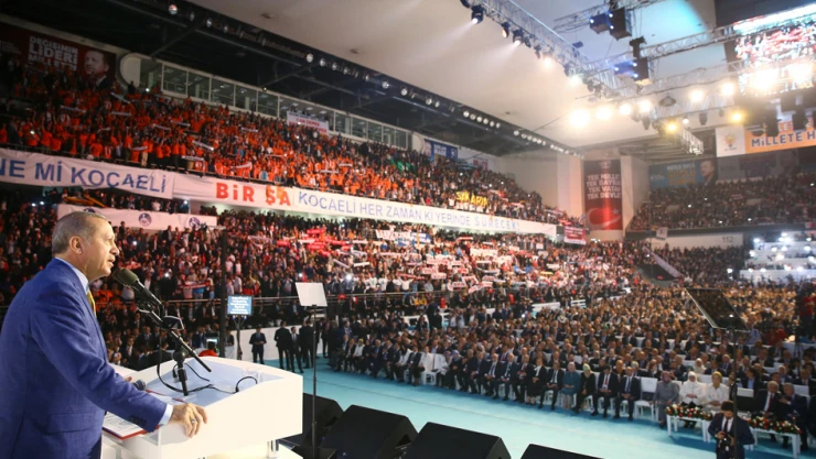 Recep Tayyip Erdoğan, partisine geri döndü