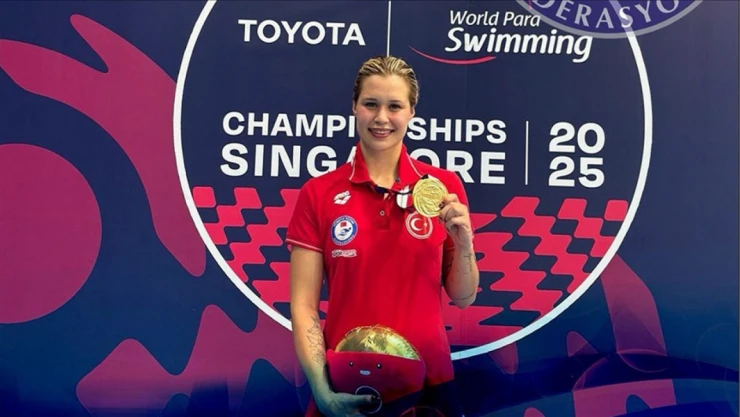 Rekor Kırarak Altın Madalya Kazandı