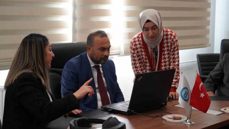 Rektör Akkaya Yürütülen Projeyi İnceledi