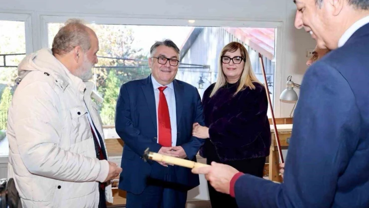 Rektör Özölçer İle Yazar Dr. Sait Başer, BEUN Çalgı Yapım Atölyesini Ziyaret Etti