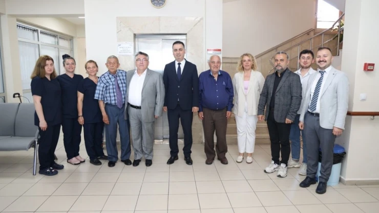 Rektör Özölçer, Huzurevini Ziyaret Etti