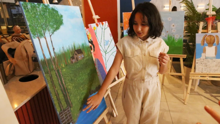 Resim Sergisinin Gelirini Bağışlayacak