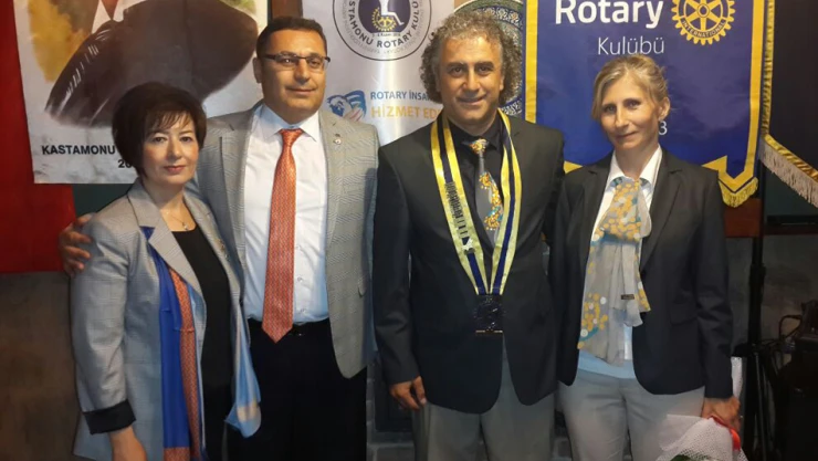 Rotary'de görev değişimi