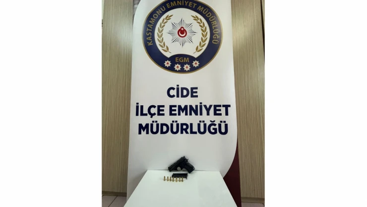 Ruhsatsız tabanca ele geçirildi