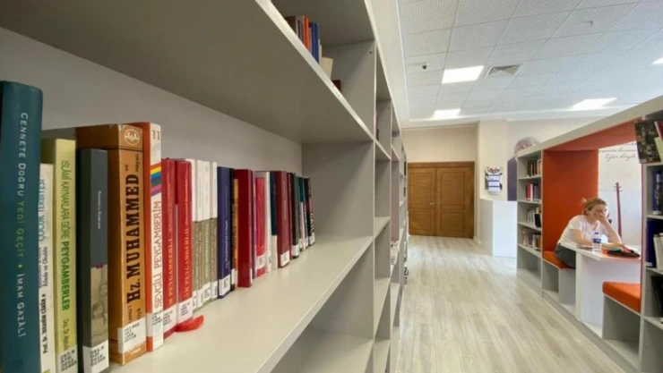 Safranbolu'da belediye kütüphanesi zenginleşiyor