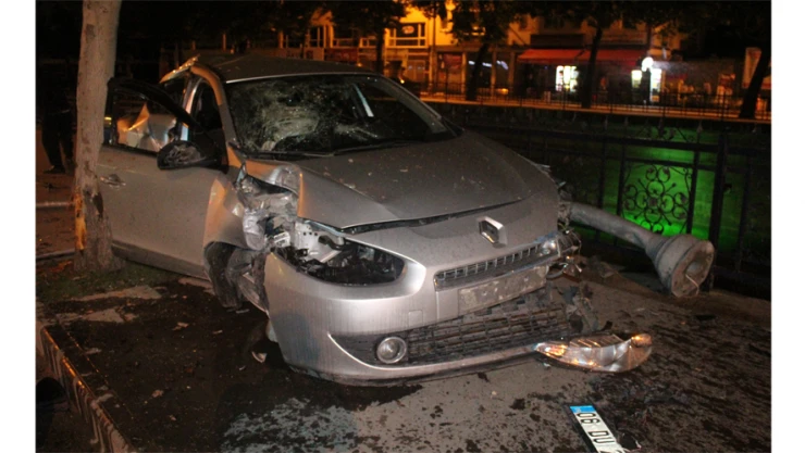 Sahura yetişmek isterken kaza yaptı