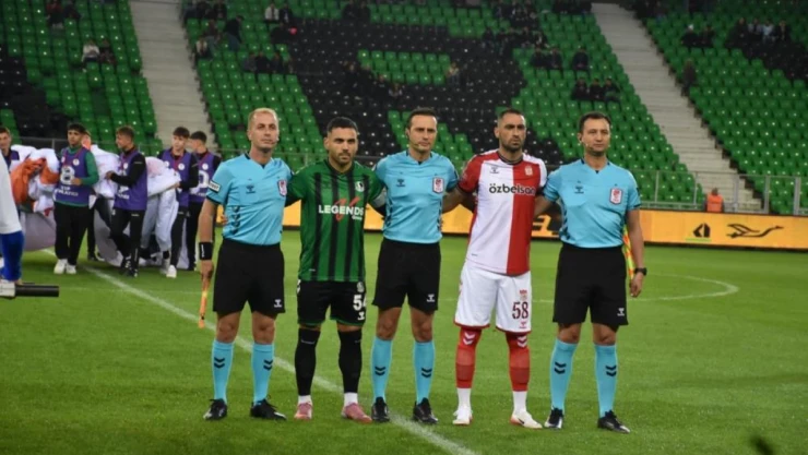 Sakaryaspor 7 Yabancıyla Oynadı