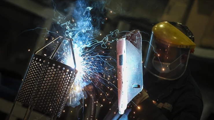 Sanayi Üretimi Yüzde 2,2 Arttı