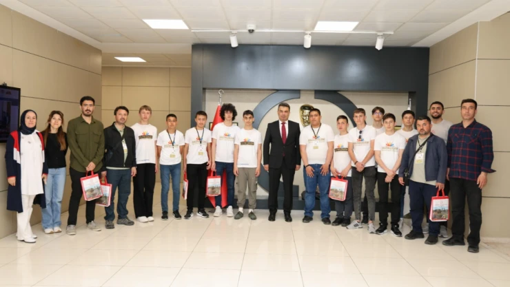 Sarı Yazma, Şehitler Yolunda