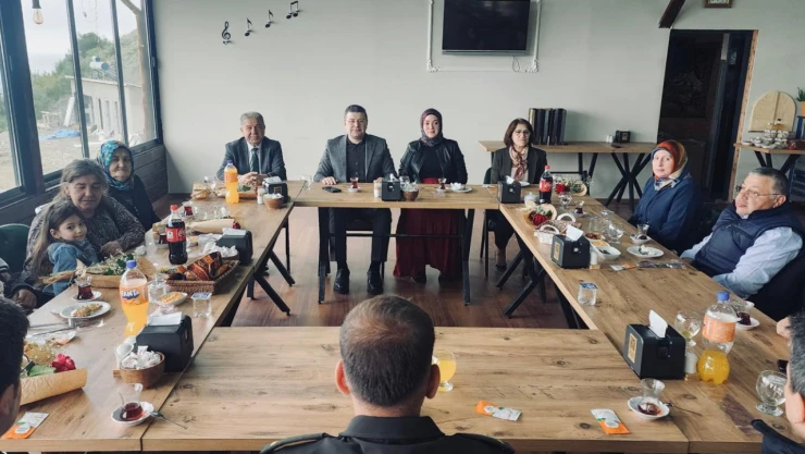 Şehit Anneleri Onuruna Yemek Programı Düzenlendi