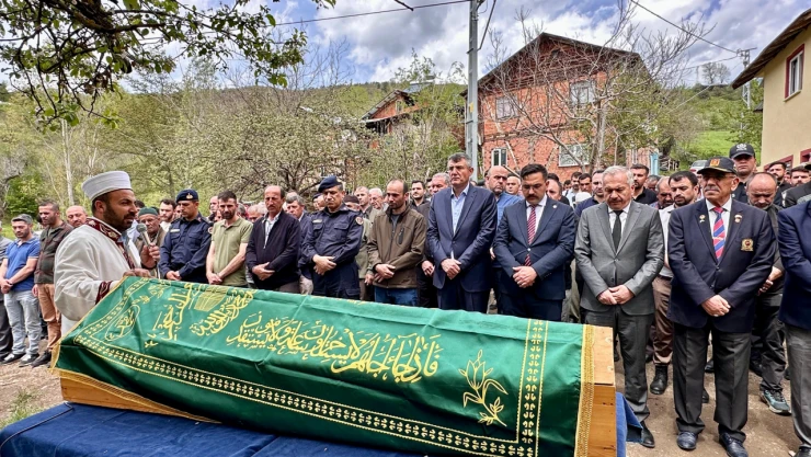 Şehit Babası Son Yolculuğuna Uğurlandı