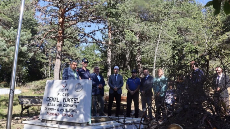 Şehit Cemal Yüksel Kabri Başında Anıldı