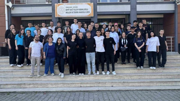 Tarım Lisesi'nde Hayır Yemeği Düzenlendi