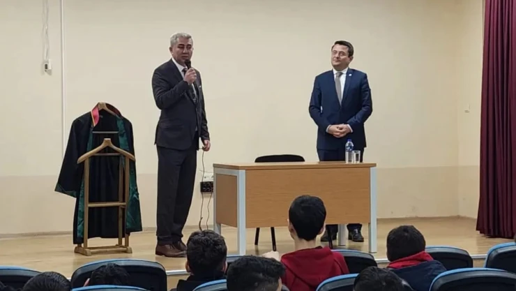 Şehit Şerife Bacı Ortaokulu Baro Başkanı'nı Ağırladı