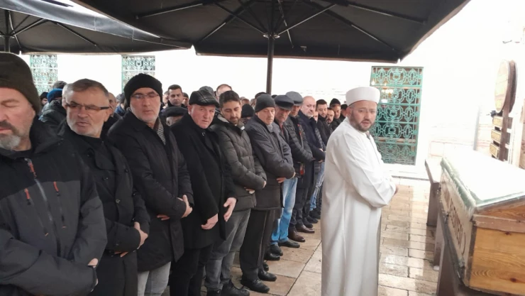 Selahattin Özeflanili Defnedildi