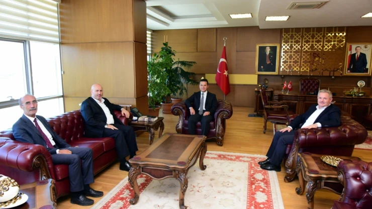 Sendikalardan Kastamonu Üniversitesi Rektörü Topal'a ziyaret