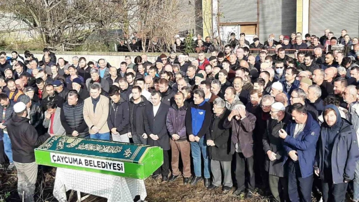 Senegal'deki İş Kazasında Hayatını Kaybeden İşçi Toprağa Verildi